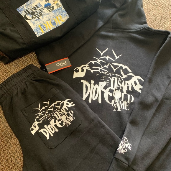 Professional Custom Apparel Services - Toronto, On - Picture 13 of 17